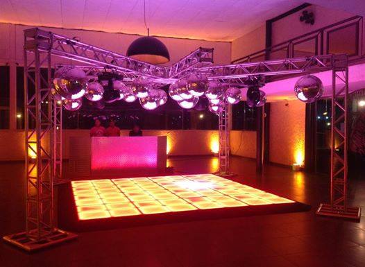 Mais eventos - Sonorização e iluminação de eventos